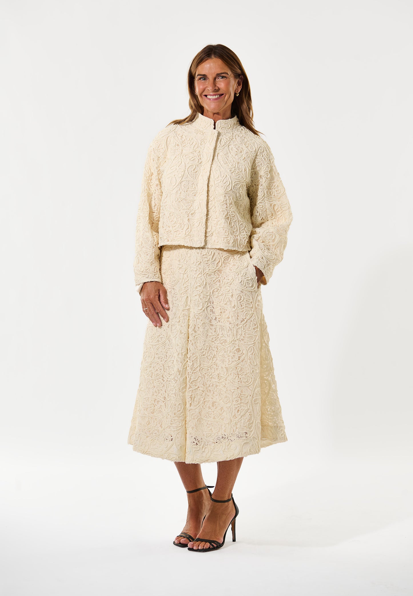 ALMADEA - DEA KUDIBAL - CREAM