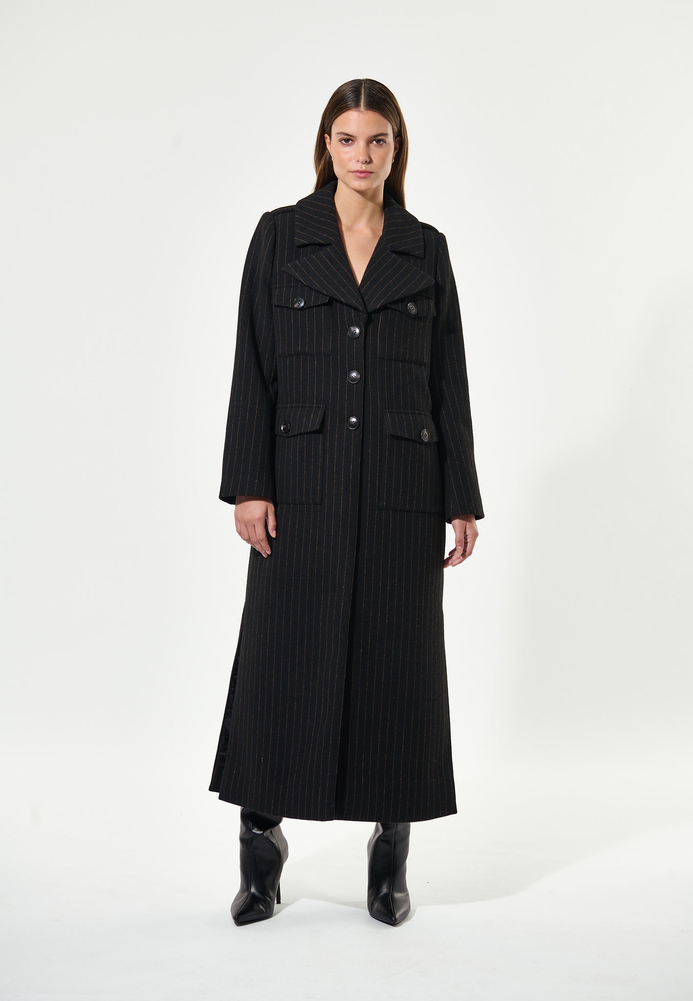 PETRADEA - DEA KUDIBAL - BLACK PINSTRIPE