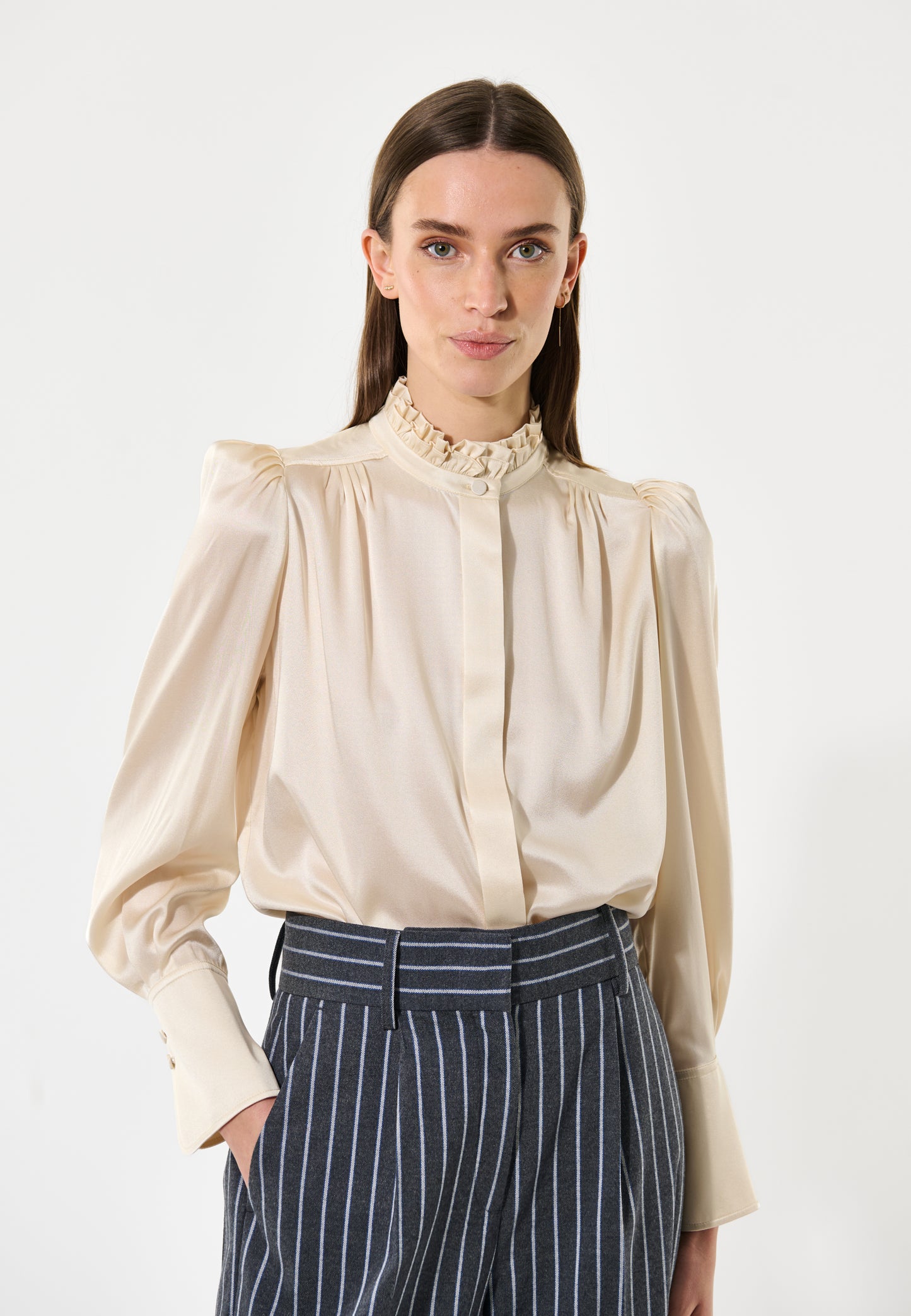 ROBERTADEA  - DEA KUDIBAL - ANTIQUE