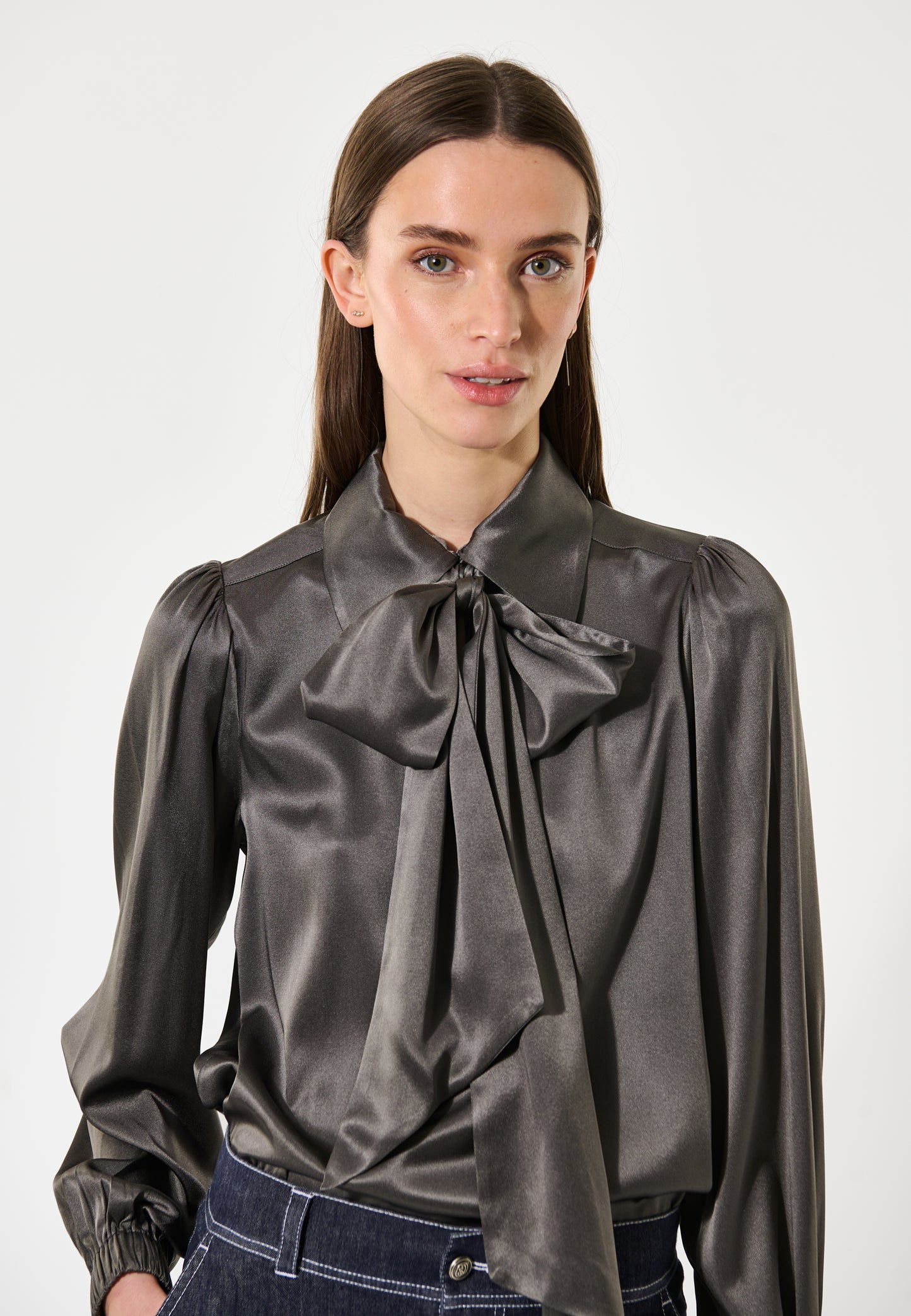 KIKKIDEA  - DEA KUDIBAL - ANCHOR