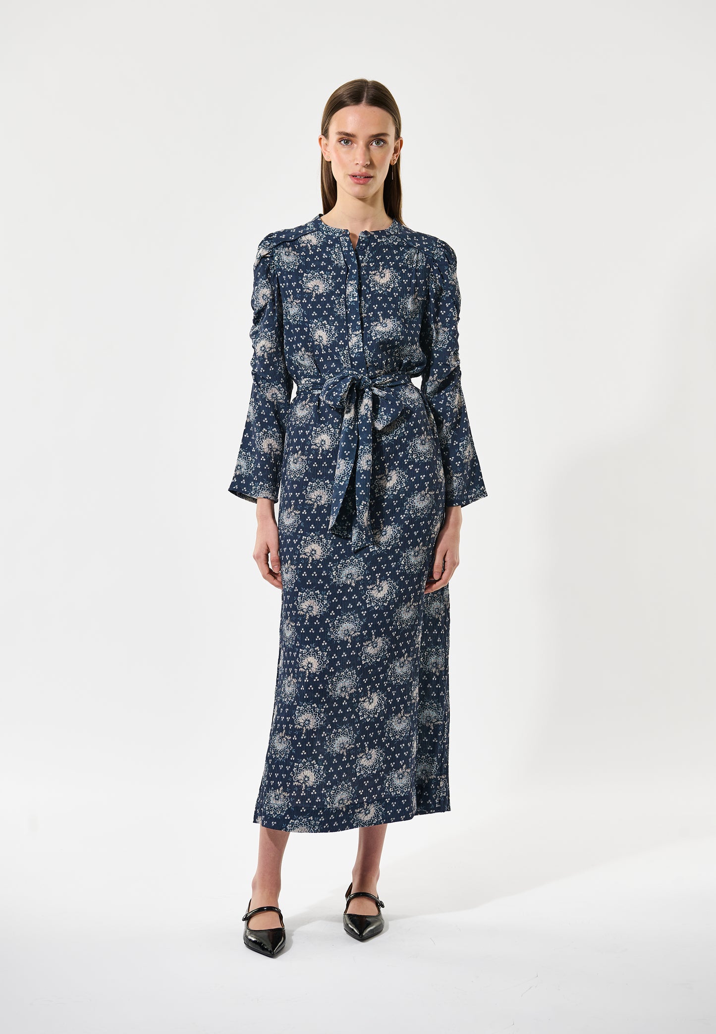 YANNADEA - DEA KUDIBAL - IKEBANA BLUE