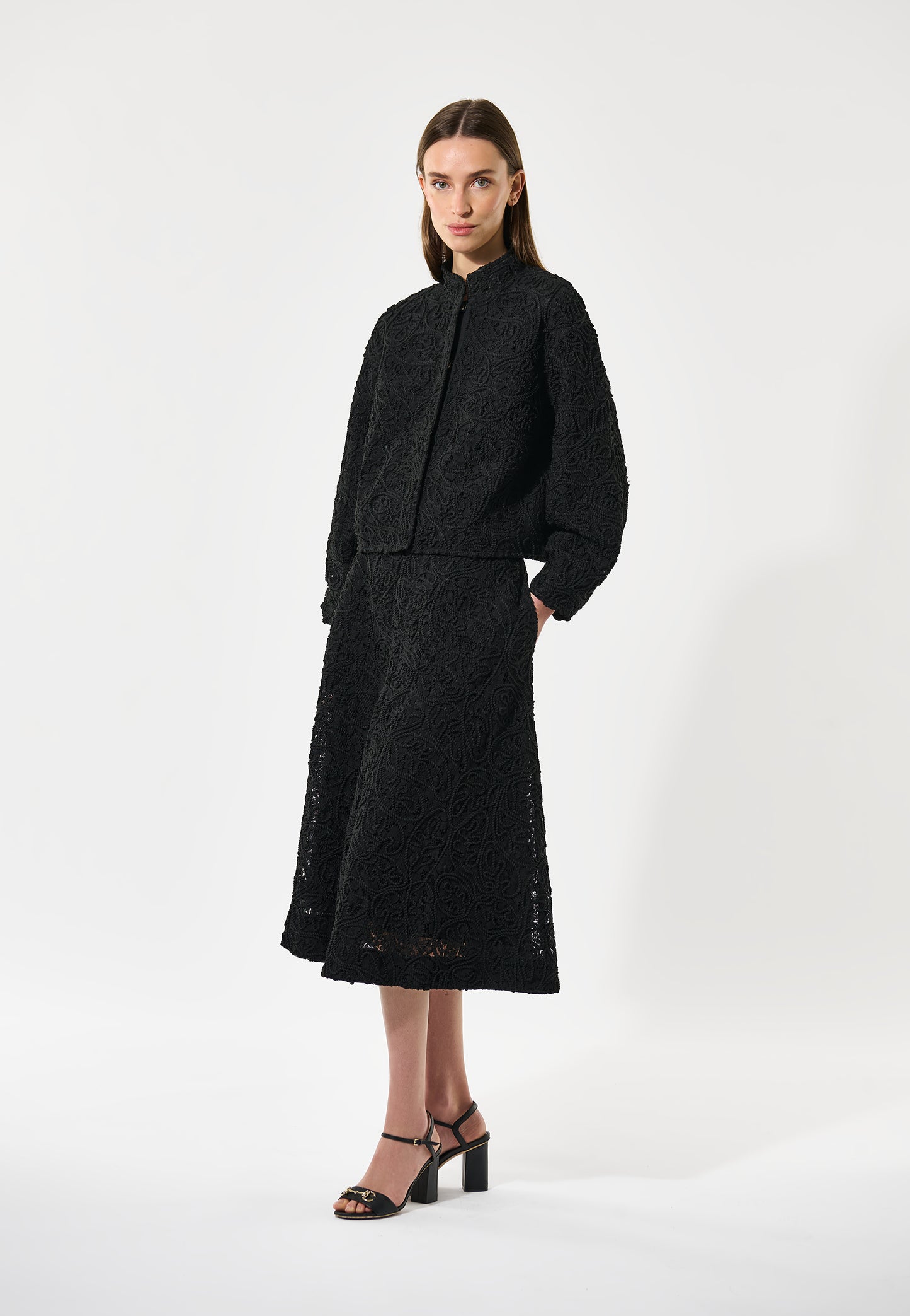 ALMADEA - DEA KUDIBAL - BLACK