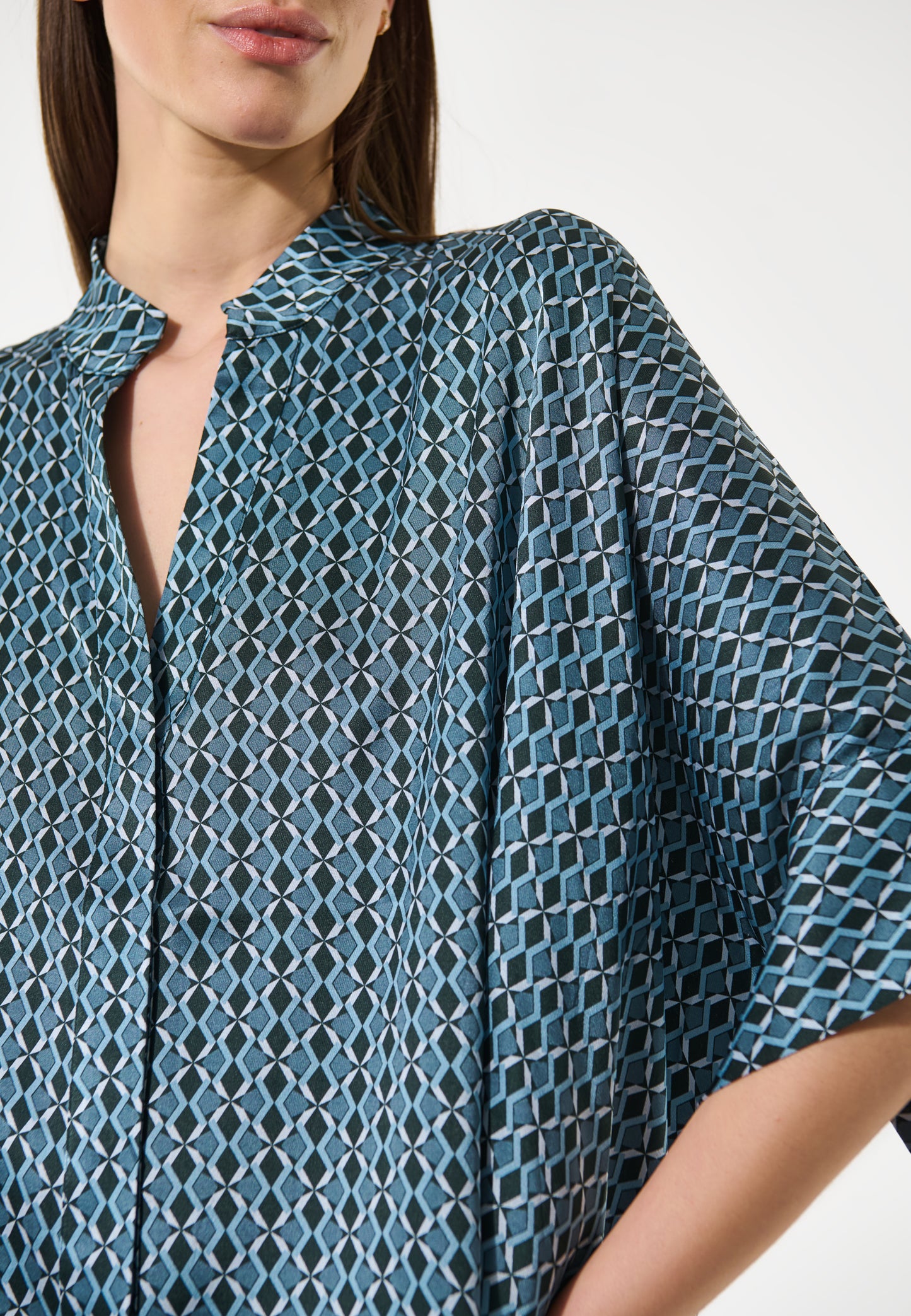 MANDYDEA - DEA KUDIBAL - BUTTERFLY BLUE