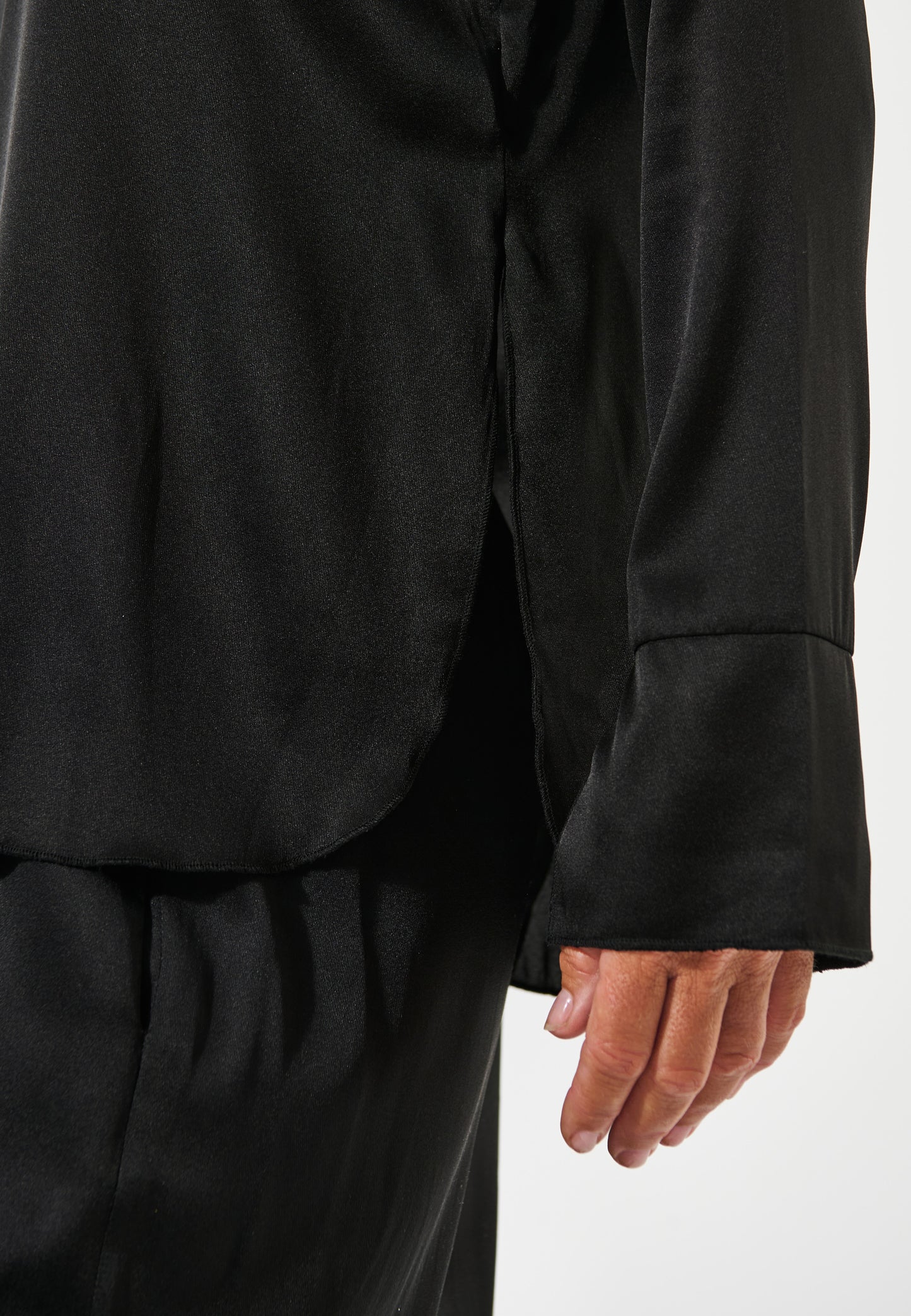 ROBINEDEA  - DEA KUDIBAL - BLACK