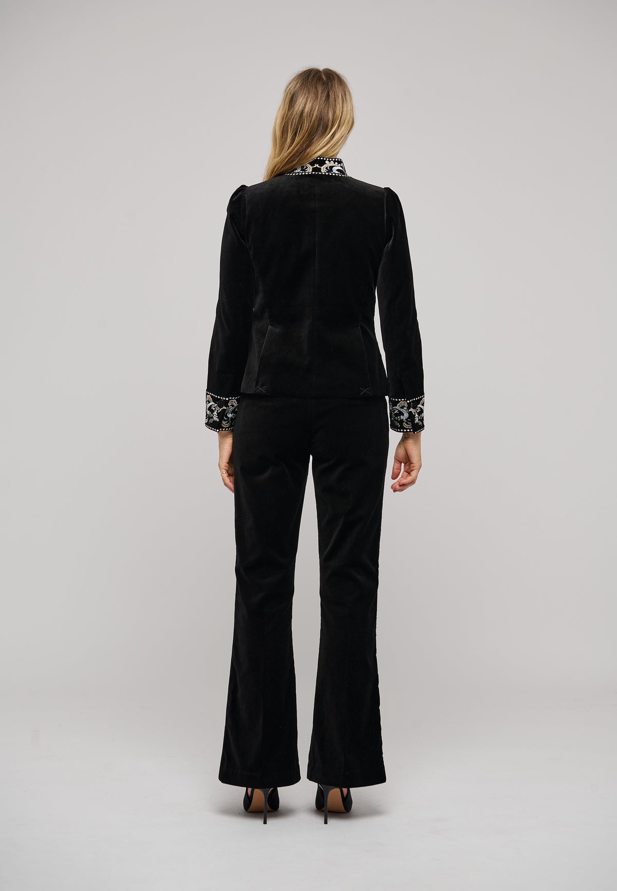 LEXIDEA - DEA KUDIBAL - BLACK VELVET
