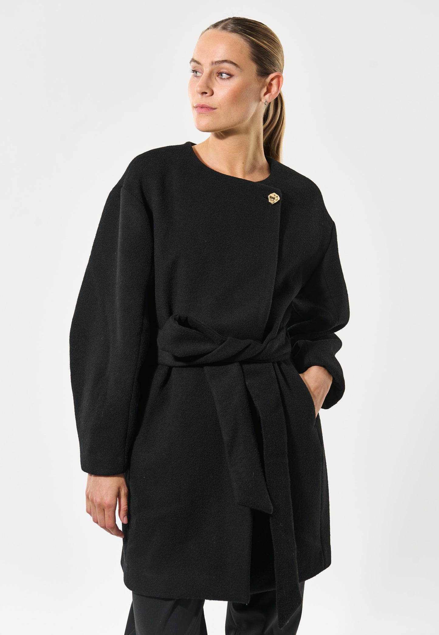 CHERIDEA - DEA KUDIBAL - BLACK