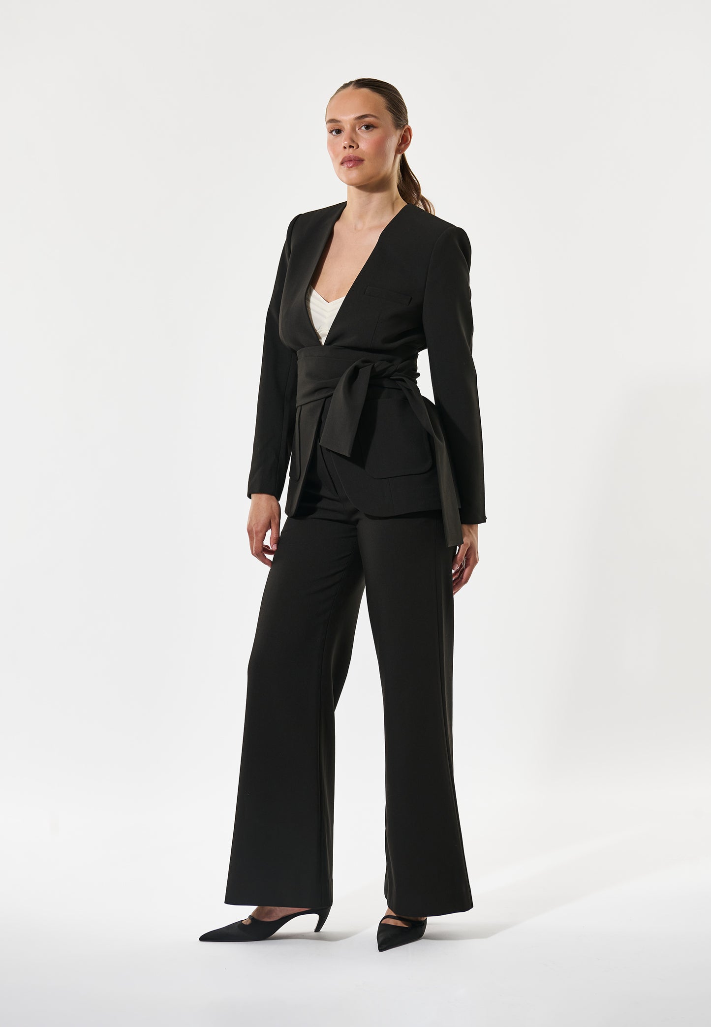 MERIDADEA - DEA KUDIBAL - BLACK