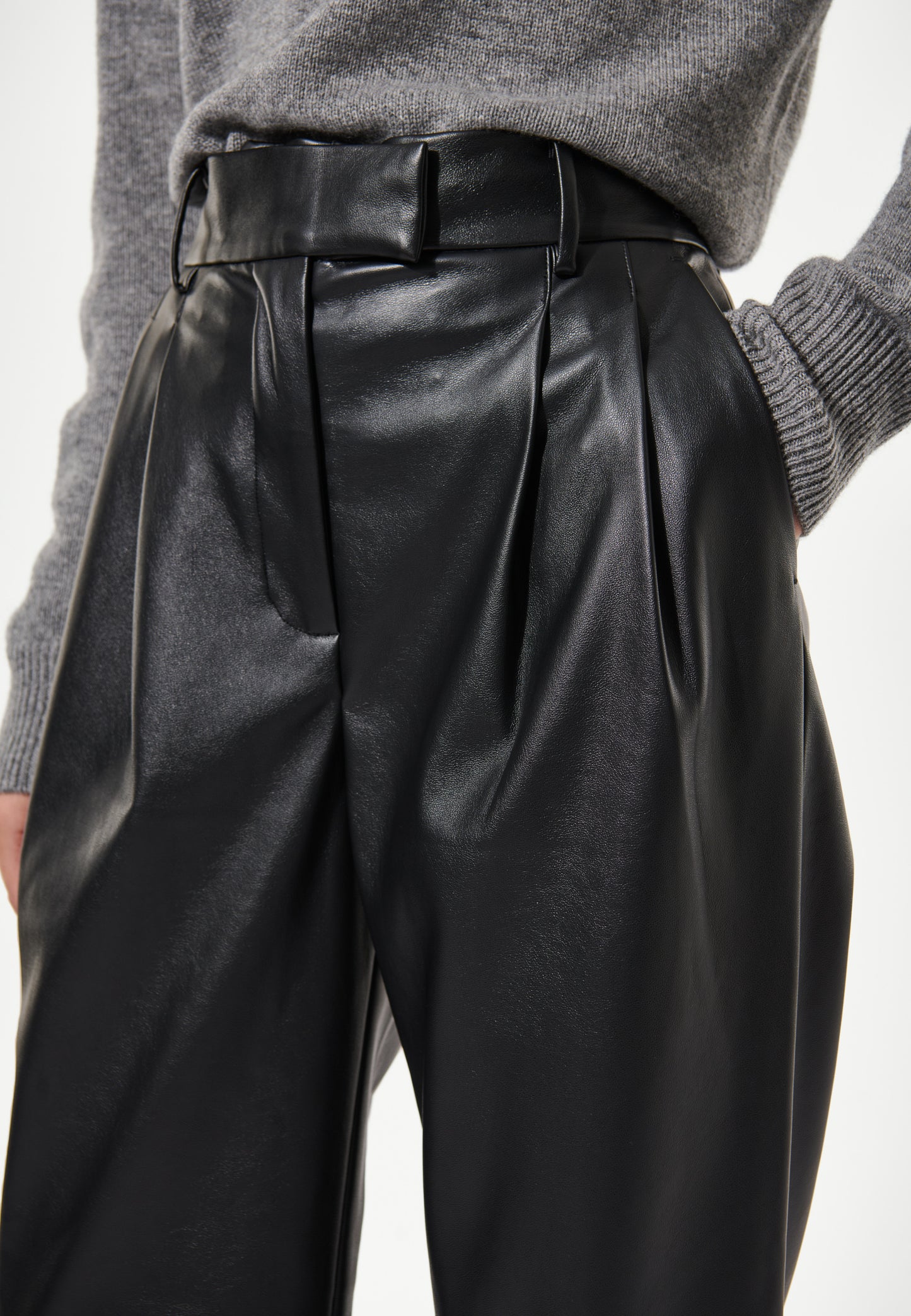 ROXANNEDEA - DEA KUDUBAL - BLACK