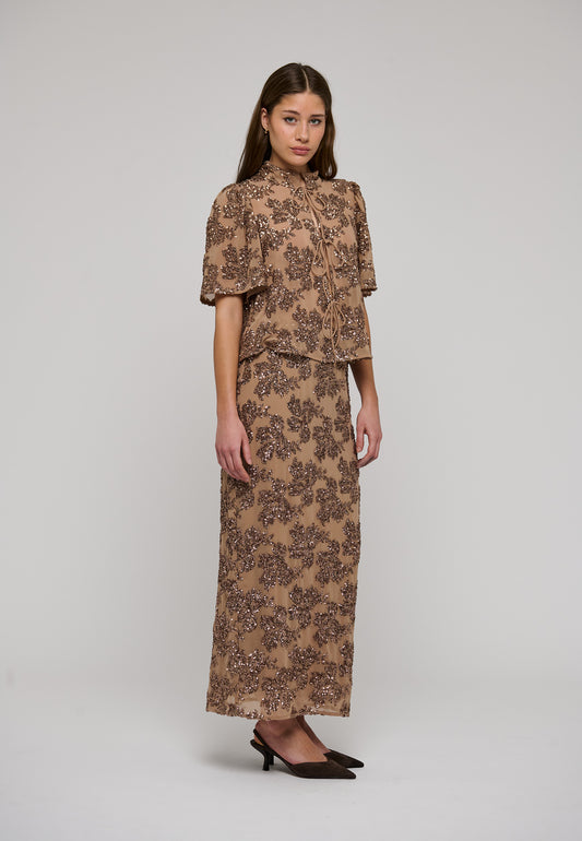 LEONADEA -DEA KUDIBAL - LUMIRA FLORAL