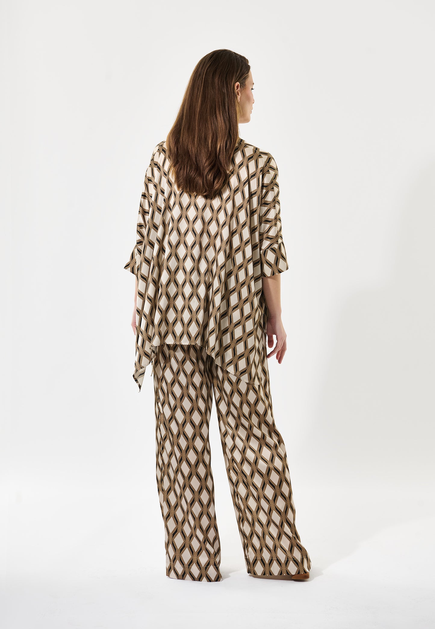 MANDYDEA - DEA KUDIBAL - BRILLIANTE