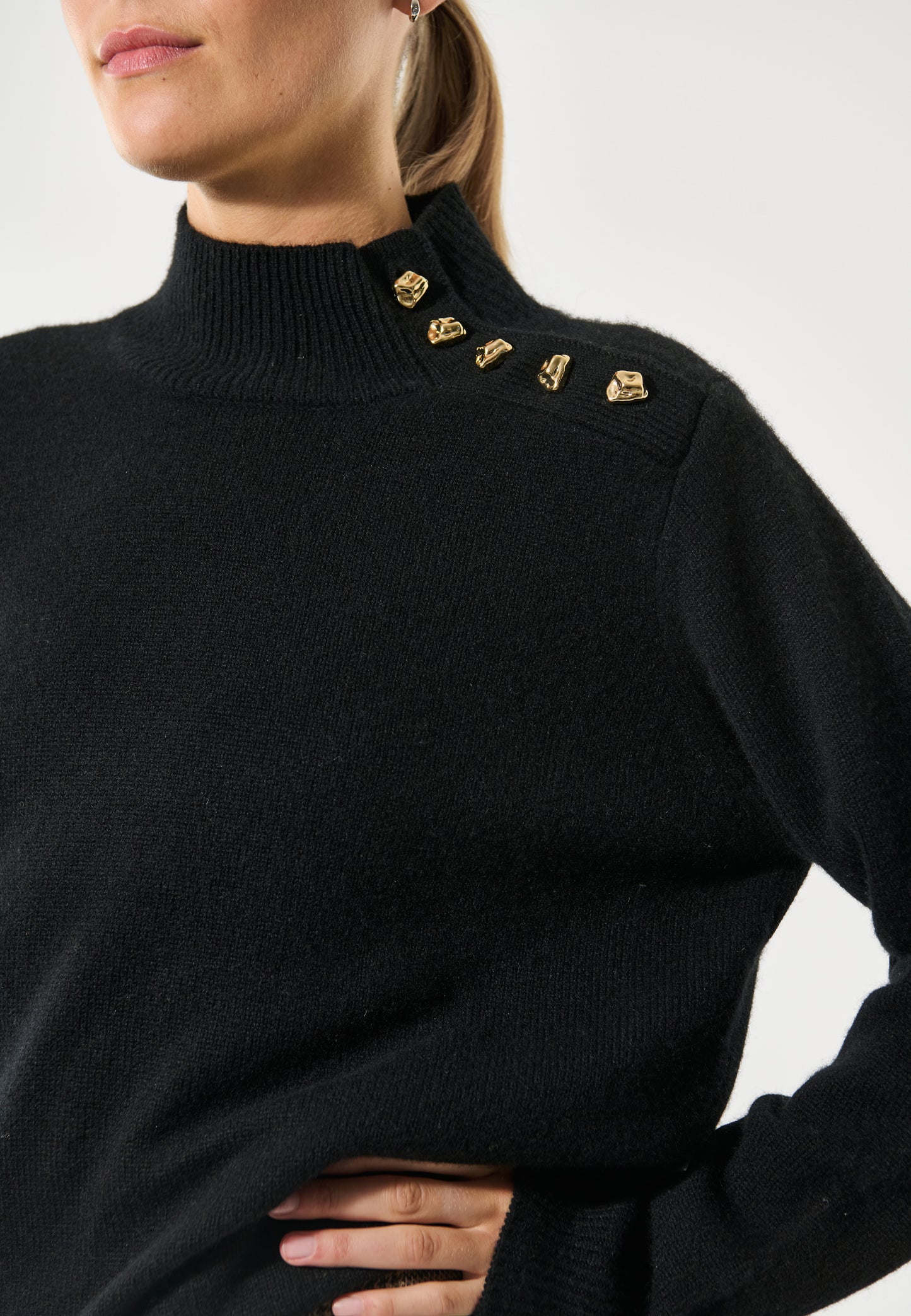 CASMIRADEA - DEA KUDIBAL - BLACK