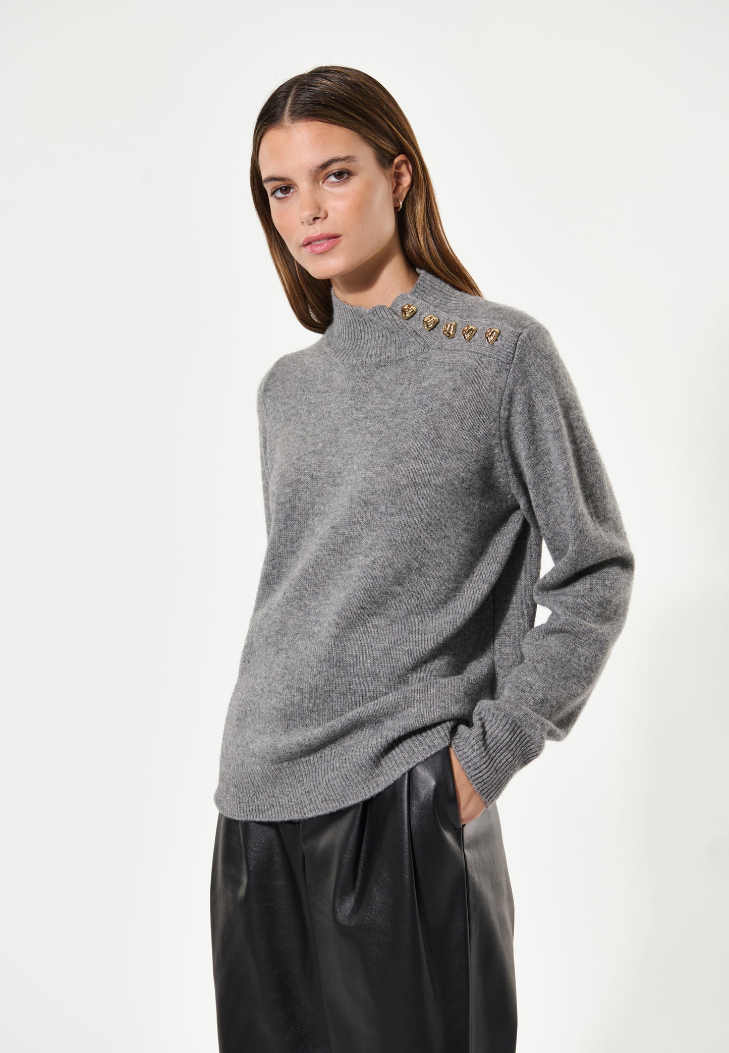 CASMIRADEA - DEA KUDIBAL - LIMESTONE