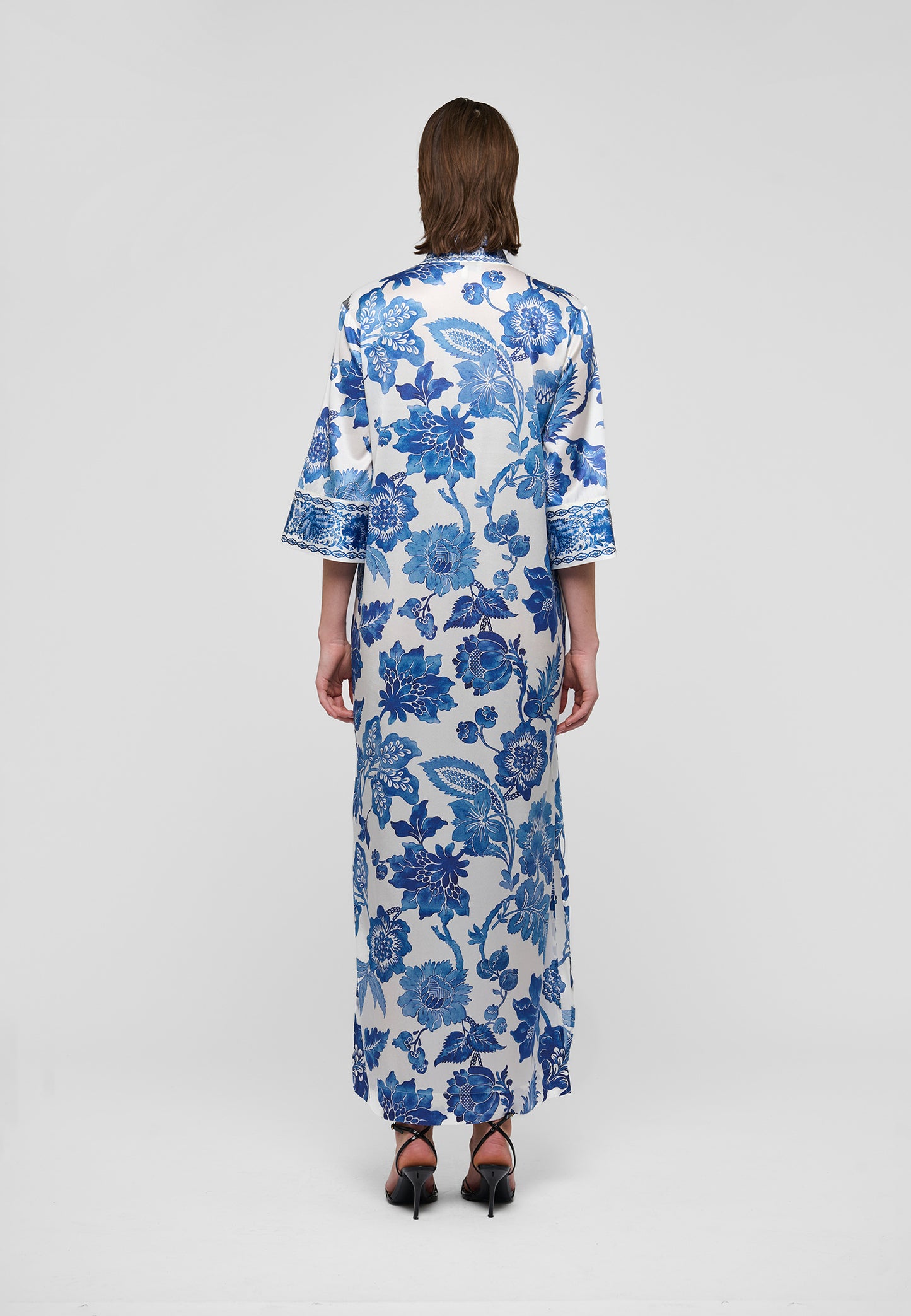 HELGADEA - DEA KUDIBAL - BLOSSOMING
