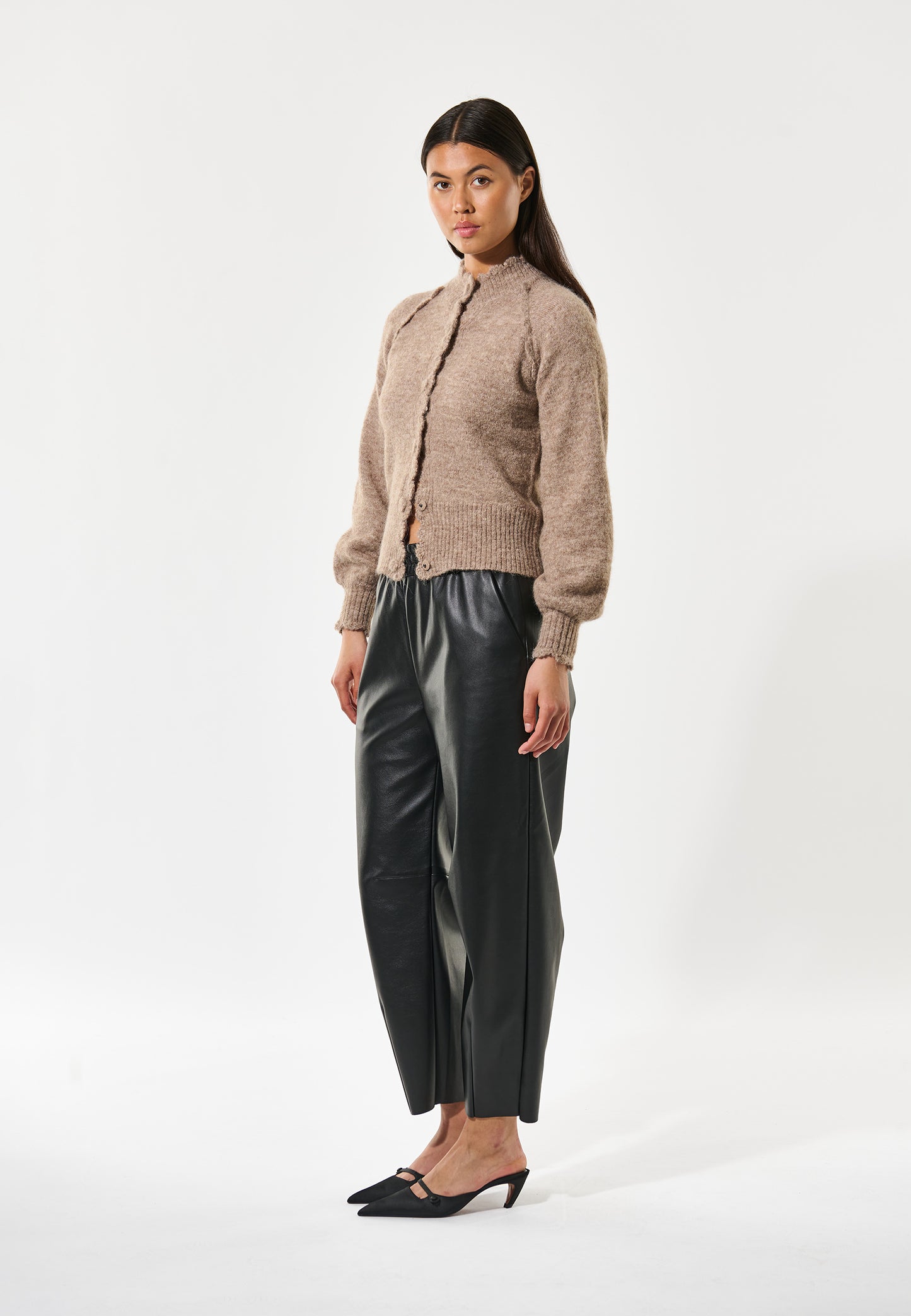 SUNNADEA - DEA KUDUBAL - BLACK