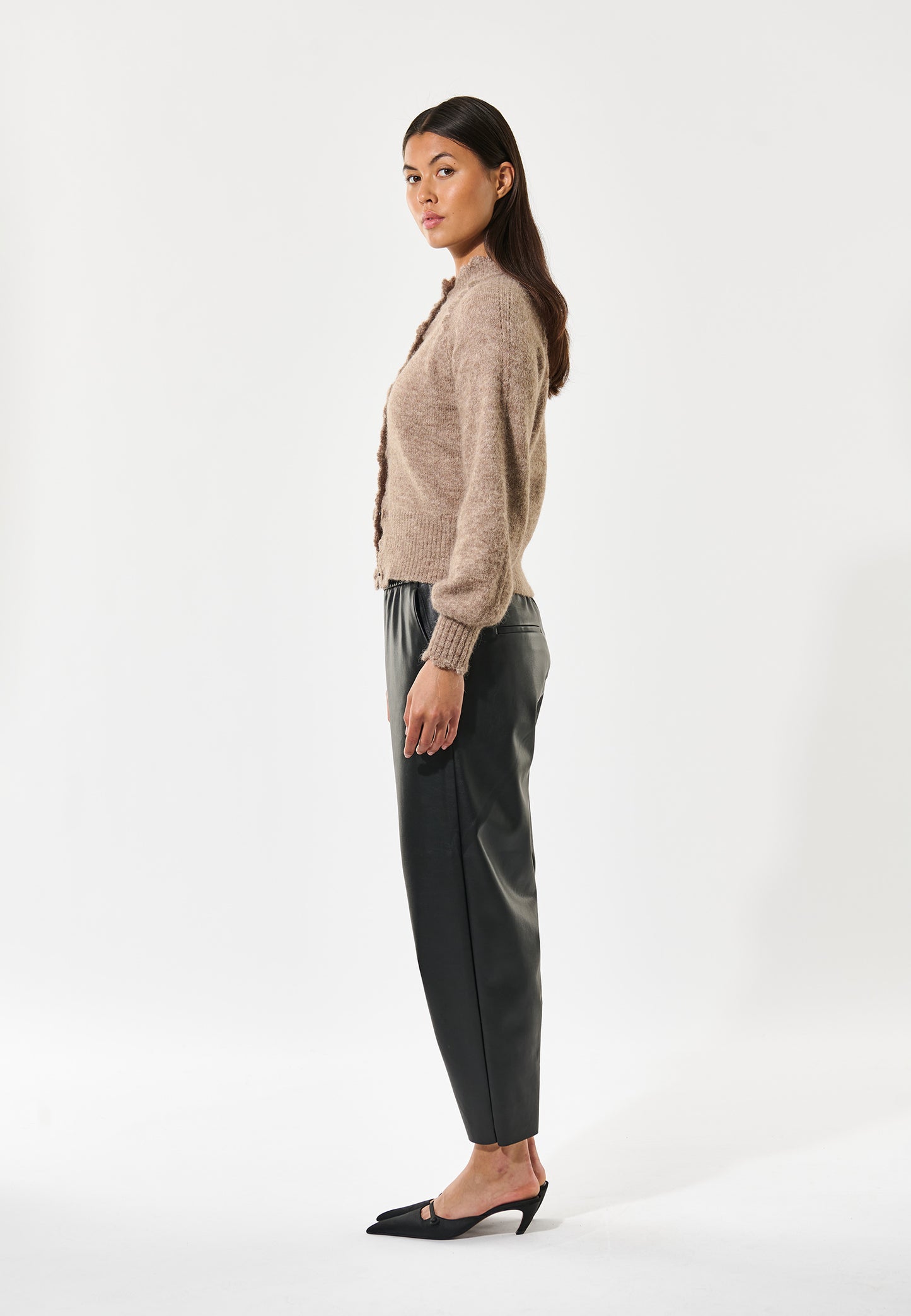 SUNNADEA - DEA KUDUBAL - BLACK