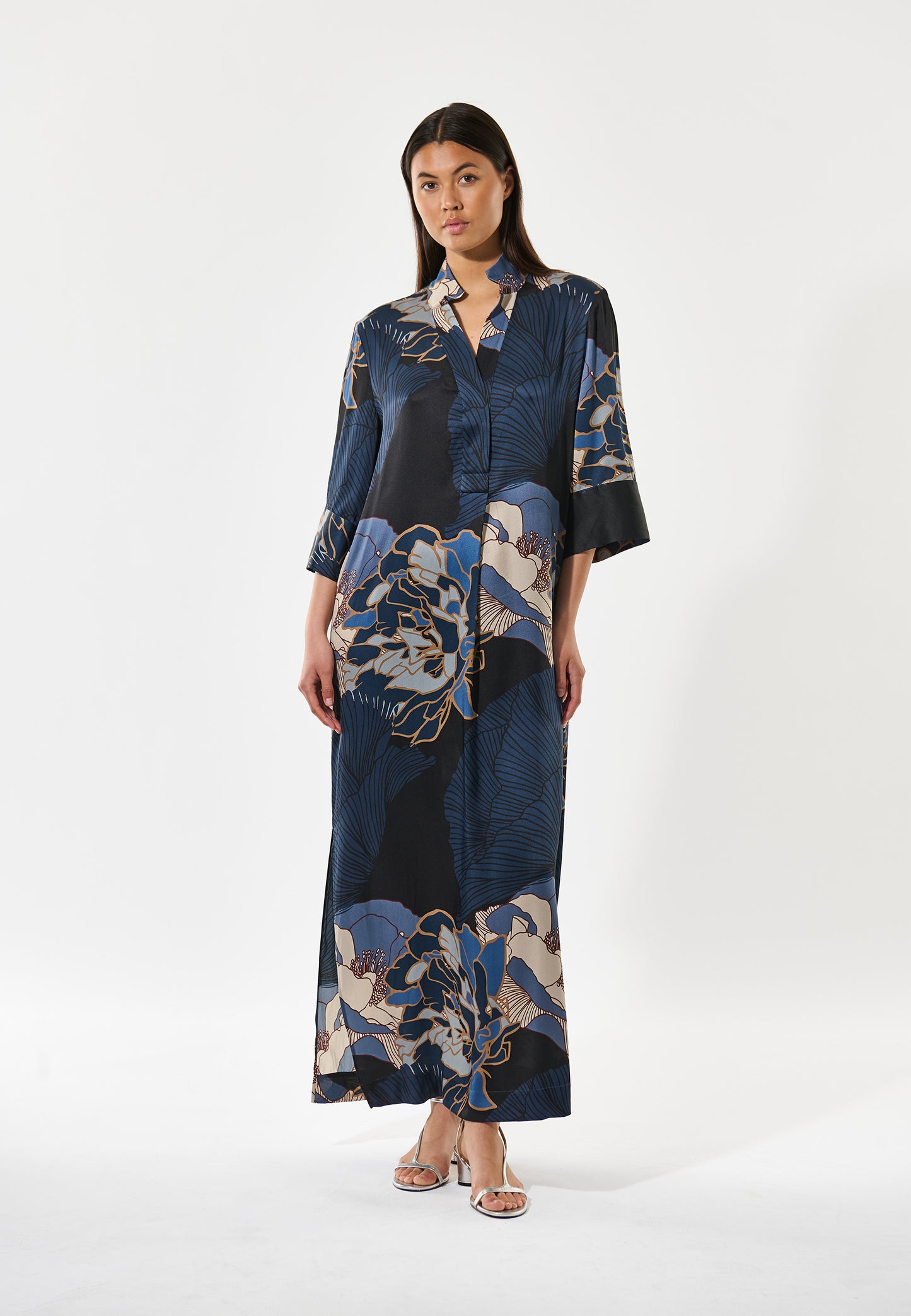 HELGADEA - DEA KUDIBAL - ALEPIDIA BLUE