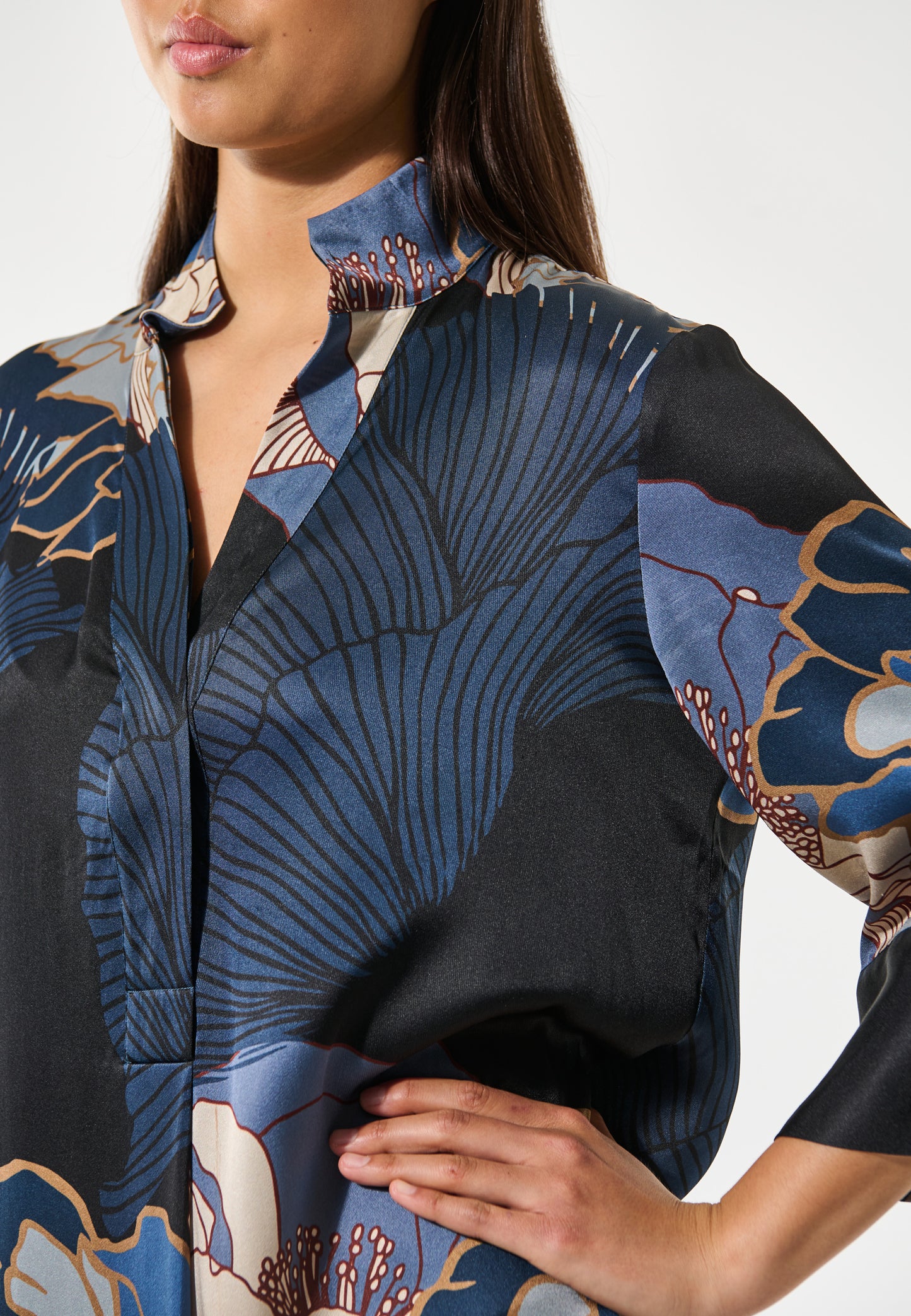 HELGADEA - DEA KUDIBAL - ALEPIDIA BLUE