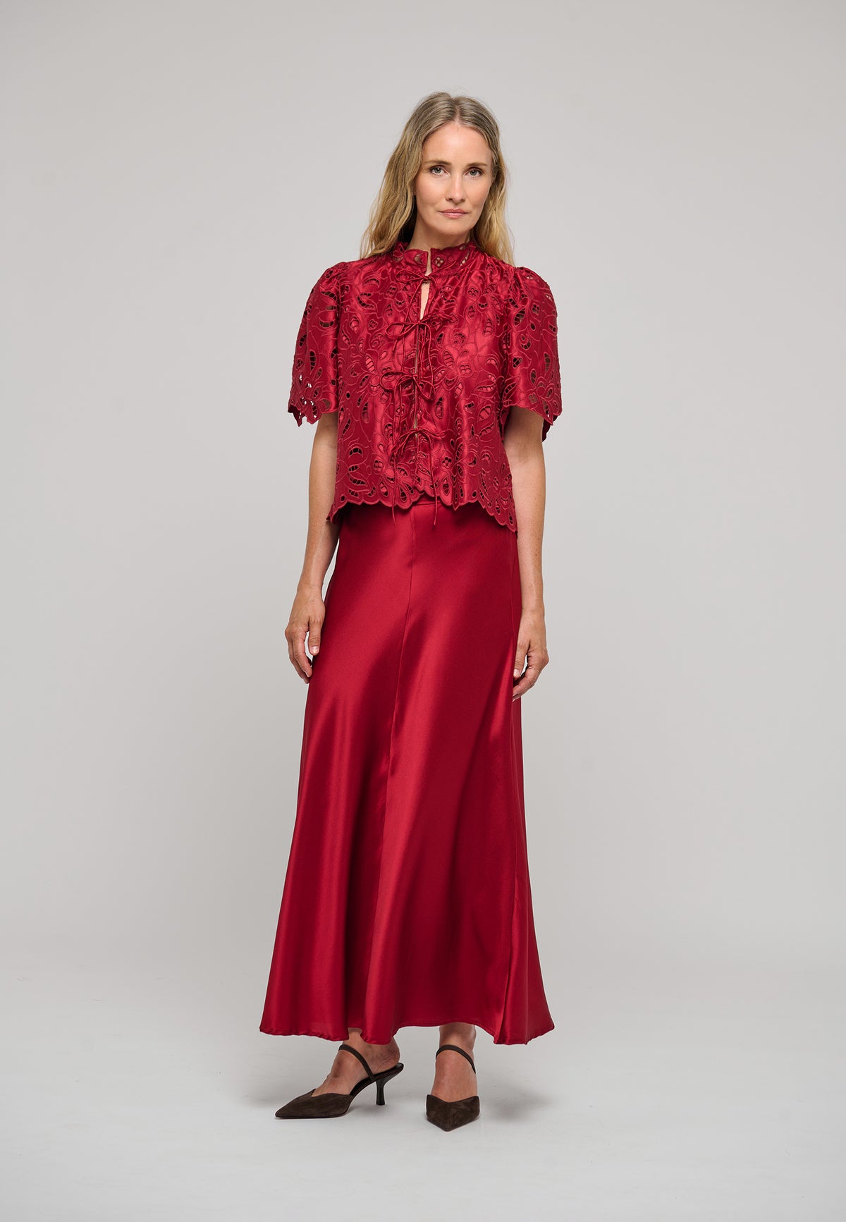 ANJADEA - DEA KUDIBAL - BRODERIE RED