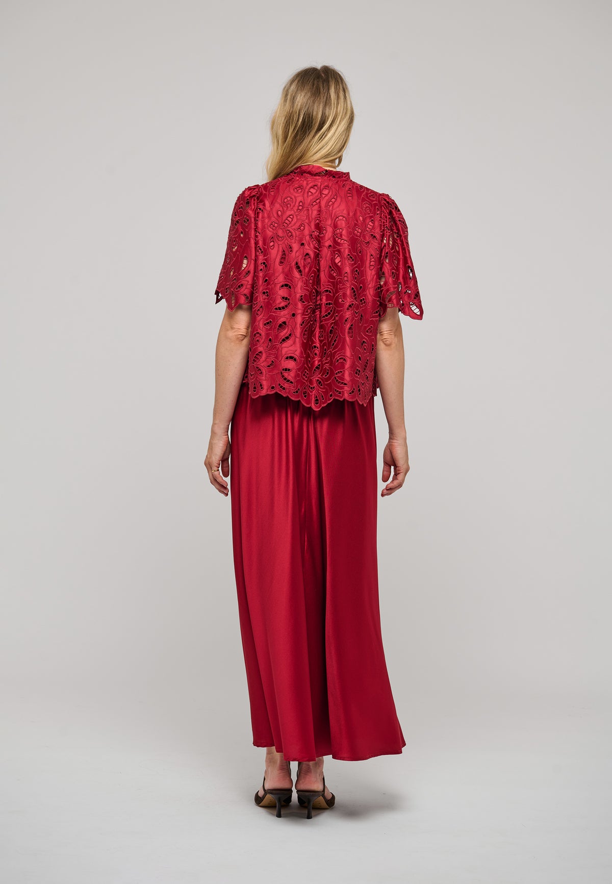 ANJADEA - DEA KUDIBAL - BRODERIE RED