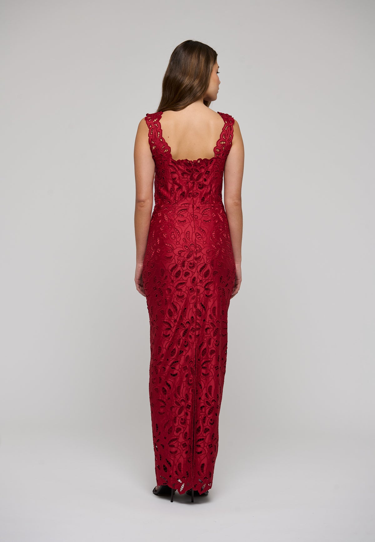 VICTORIADEA - DEA KUDIBAL - BRODERIE RED