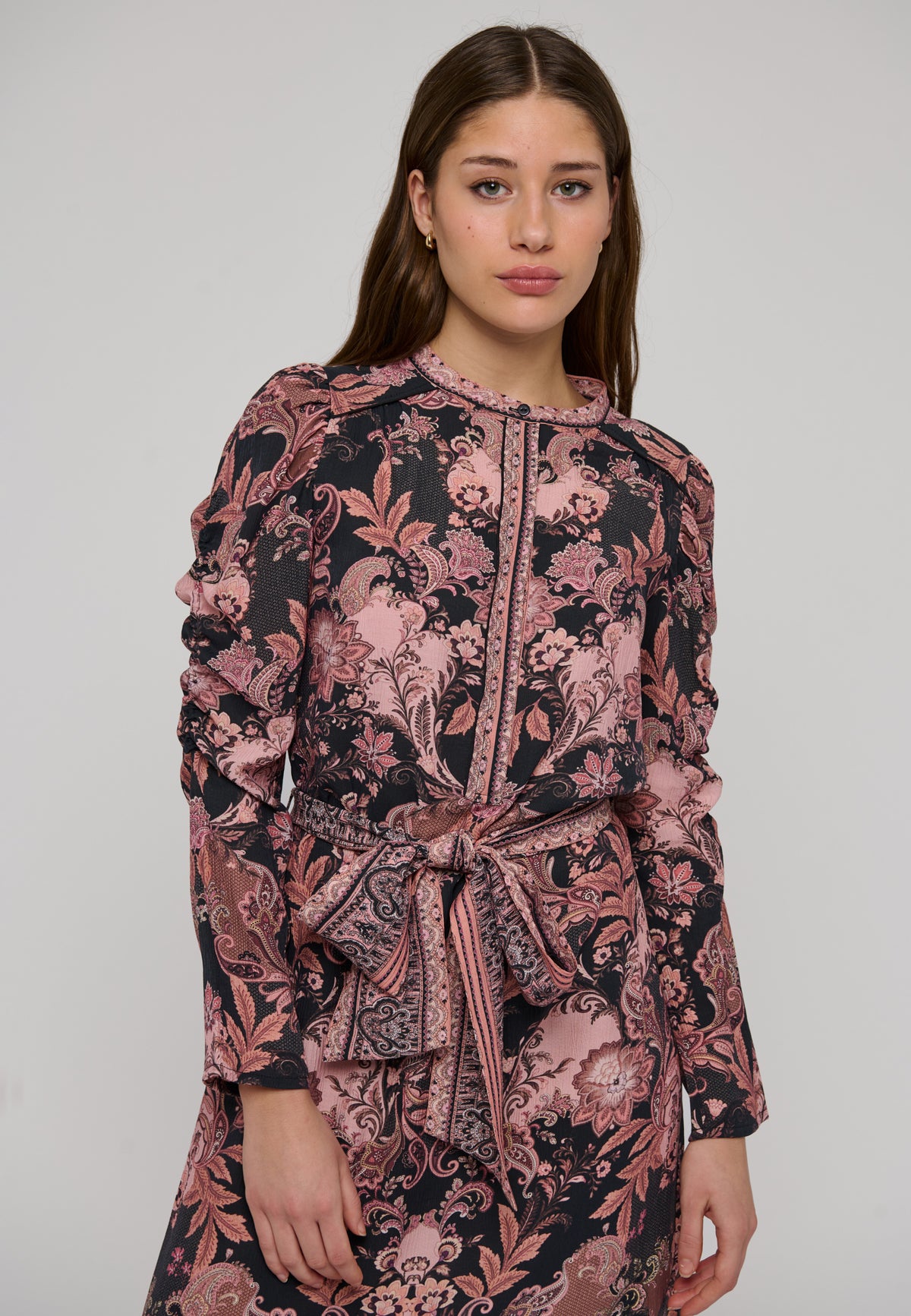 YANNADEA - DEA KUDIBAL- ELYSIENNE ROSEWOOD