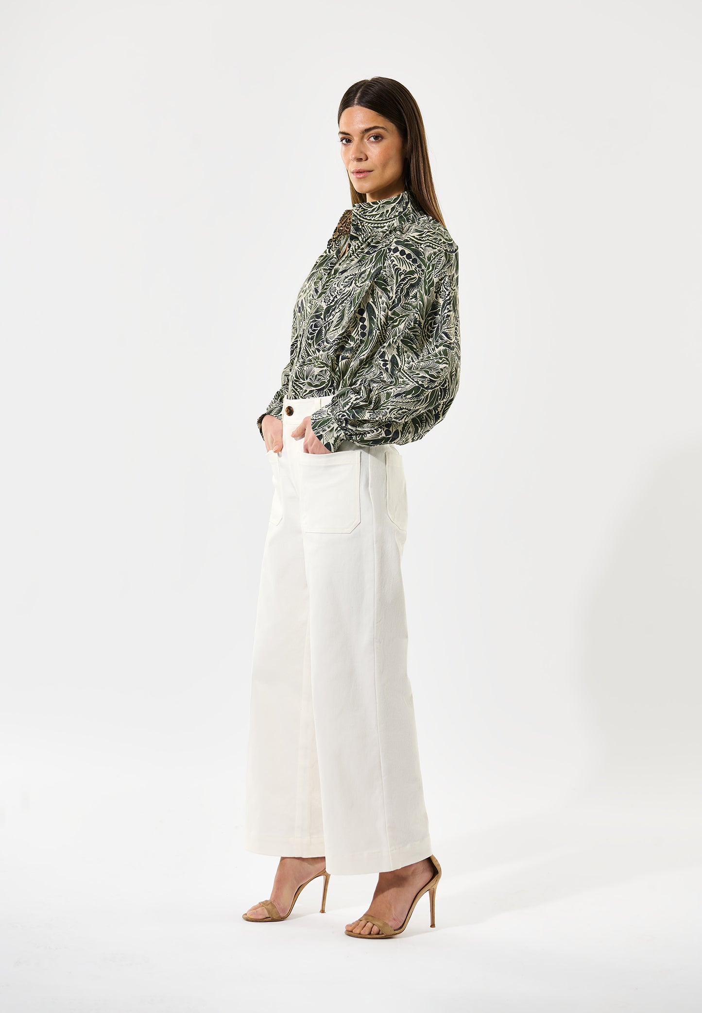 NITADEA  - DEA KUDIBAL - DELAMERE HUNTER