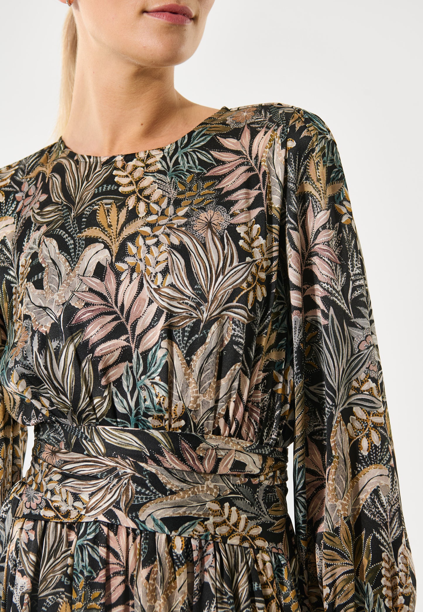 FABIANNA - DEA KUDIBAL - SENCHA BLACK