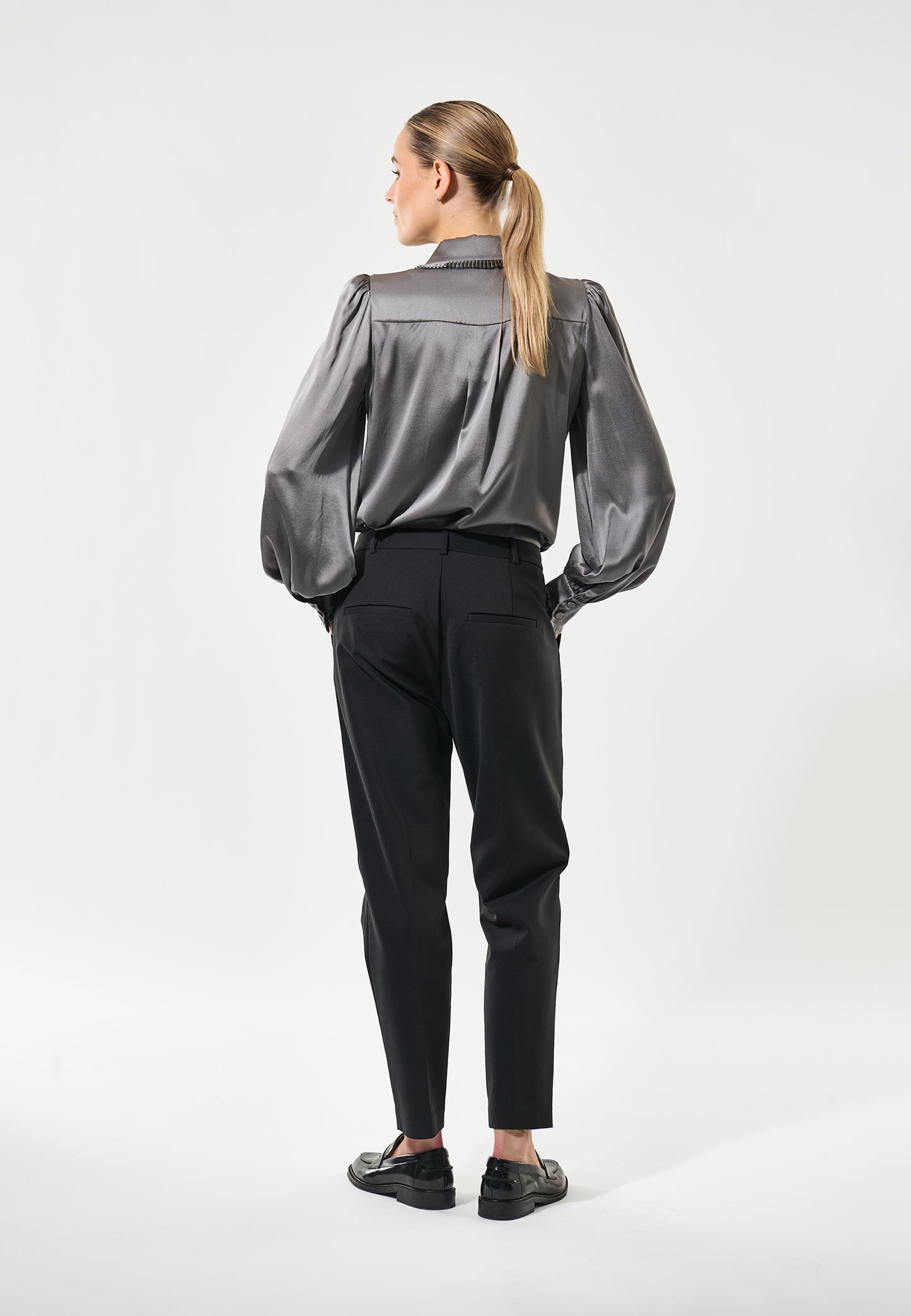 UMADEA  - DEA KUDIBAL - OWL