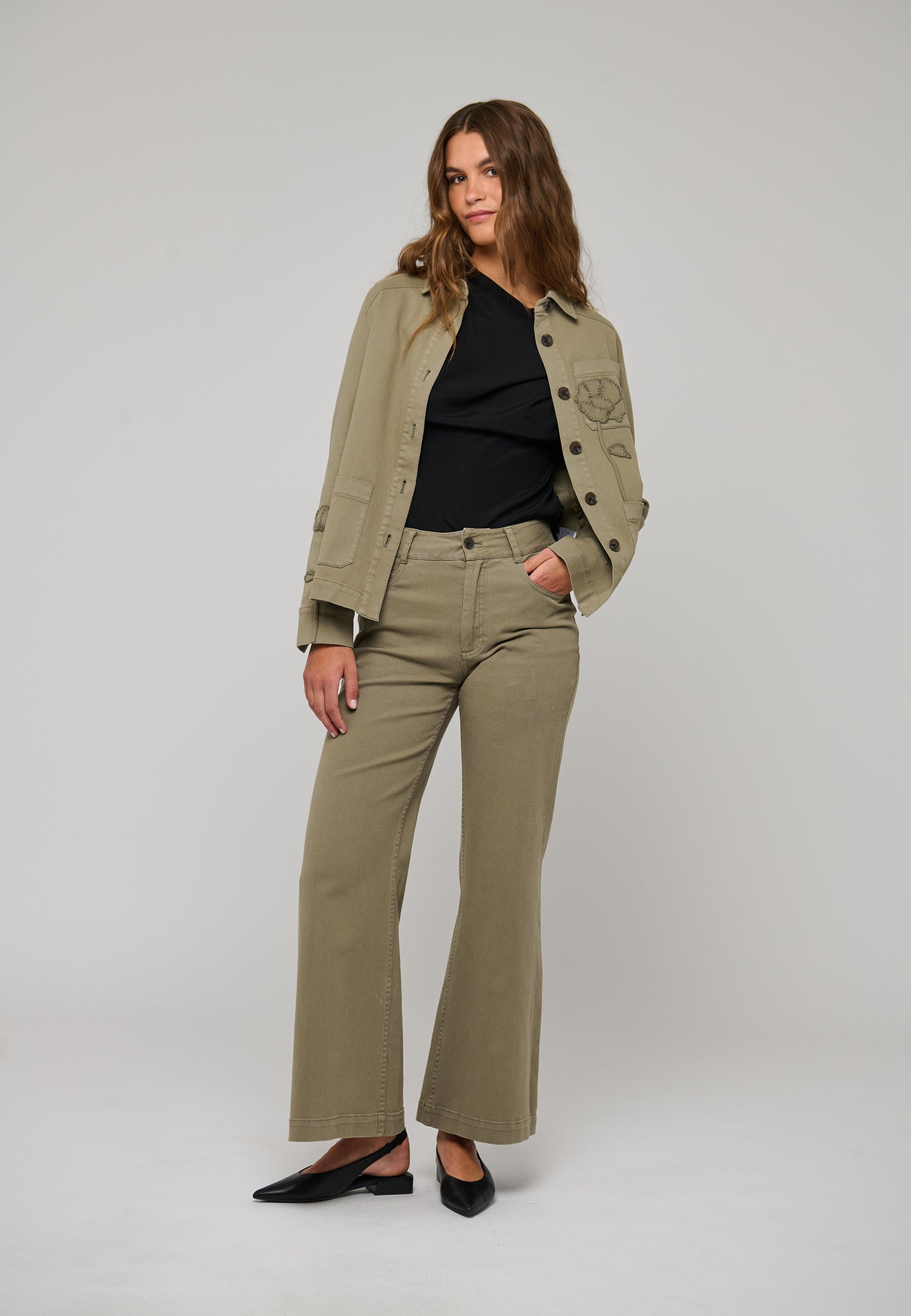 NANNADEA - DEAKUDIBAL - UTILITY GREEN