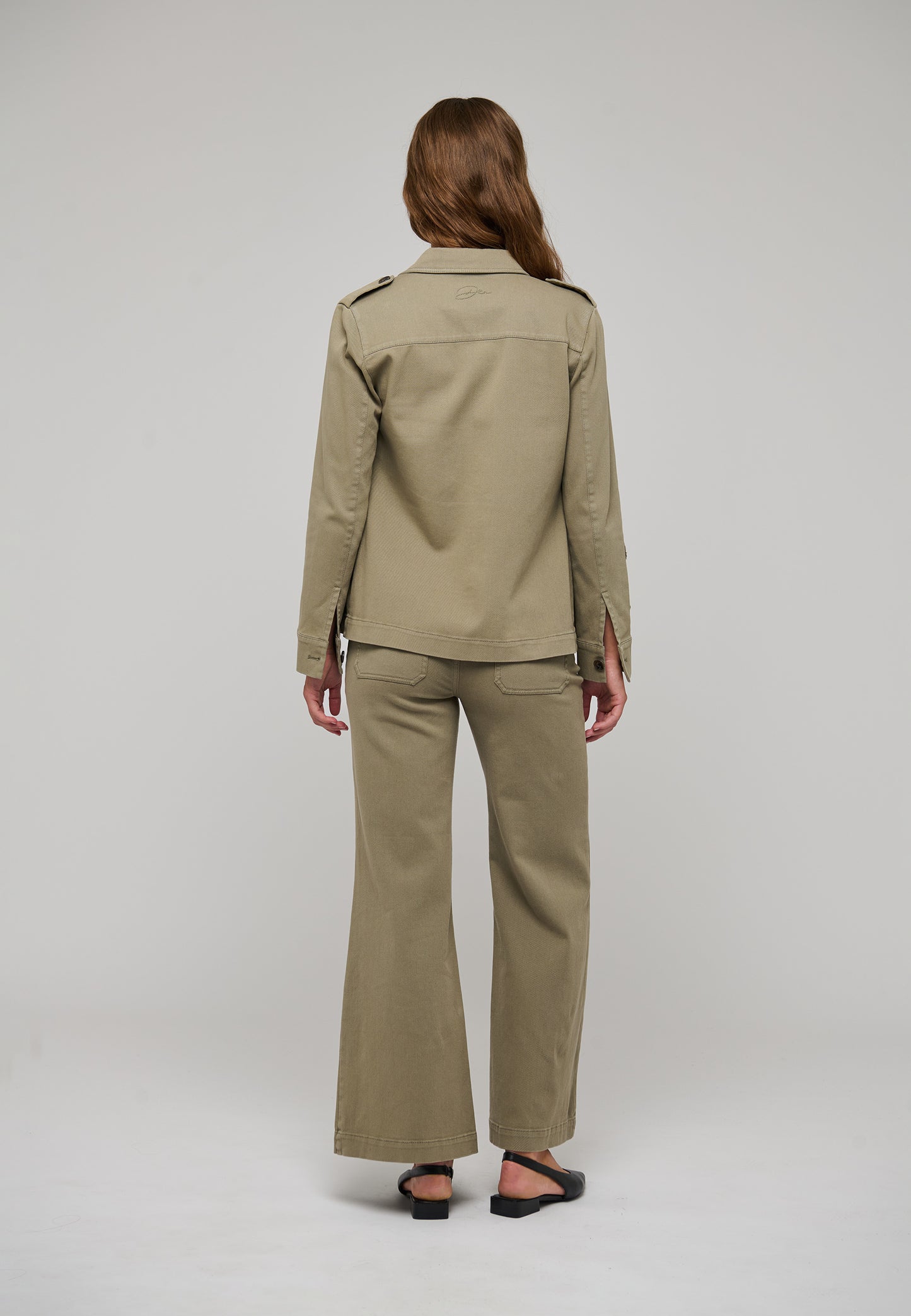 NANNADEA - DEAKUDIBAL - UTILITY GREEN